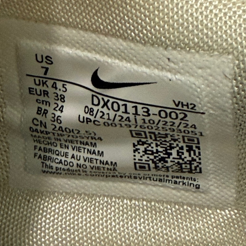 Nike Air Max Excee Womens 7 Sail Metallic Silver White DX0113-002 Sneakers - Picture 7 of 7